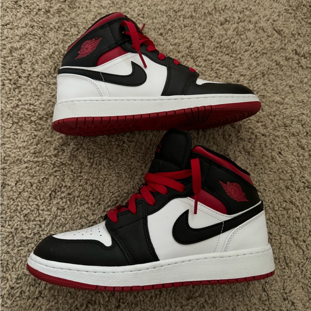 Jordan 1 Mid Gym Red GS